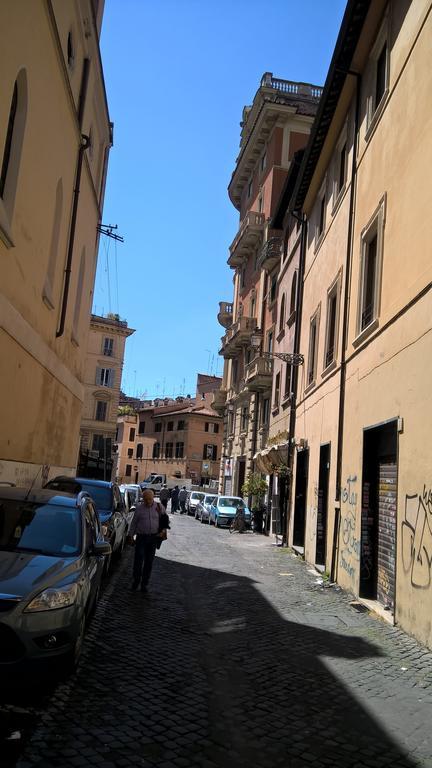 Around The Corner Colosseo B&B Rom Exterior foto